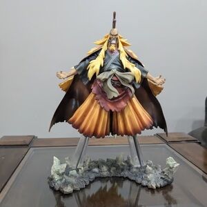 Dynamic Warrior Home Decor Figurine